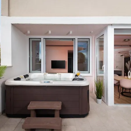 Glow Luxury Apartment With Terrace And Jacuzzi Split Exterior photo